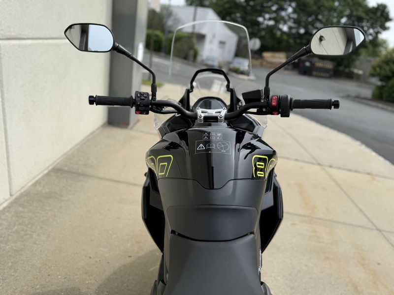 2025 Triumph Tiger Sport 800Image 8