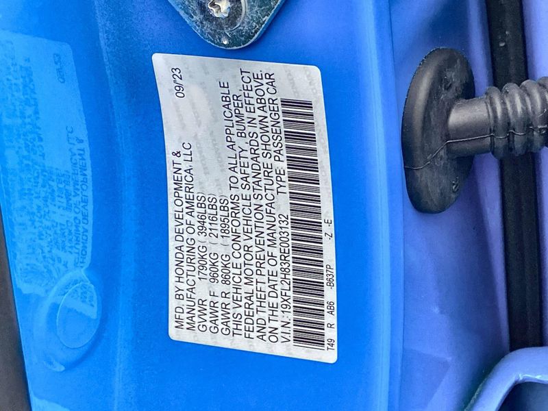 Used 2024 Honda Civic Hatchback SportImage 32