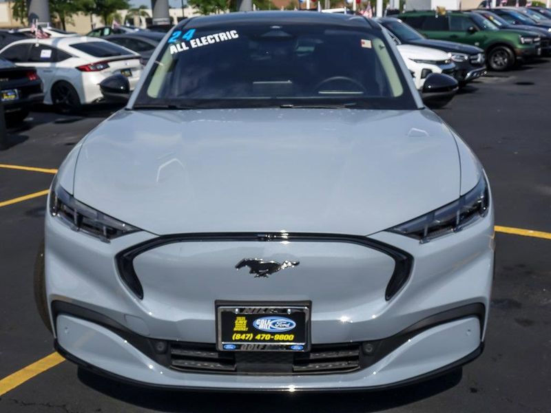 2024 Ford Mustang Mach-E Premium photo 4