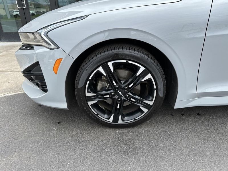 2024 Kia K5 GT-LineImage 9