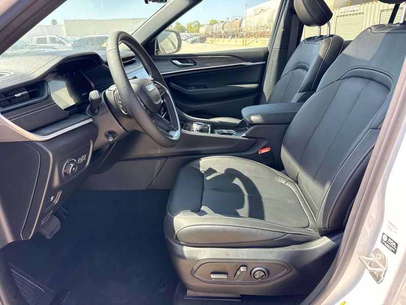 New 2026 Jeep Grand Cherokee Limited Reserve 4x4