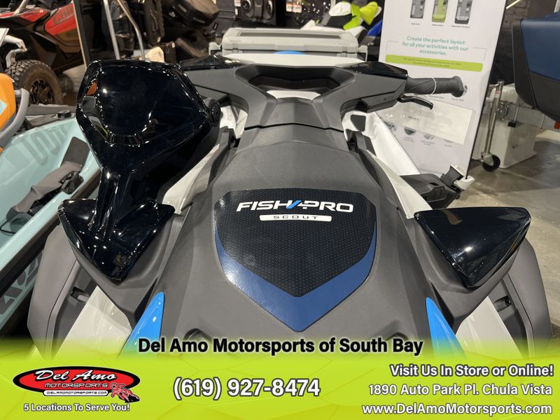 2023 Sea-Doo 33PA  in a WHITE / GULF STREAM BLUE exterior color. Del Amo Motorsports of South Bay (619) 547-1937 delamomotorsports.com 