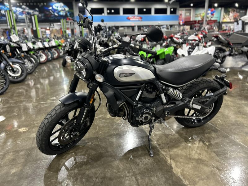 Used 2022 Ducati Icon Dark Scrambler Image 4