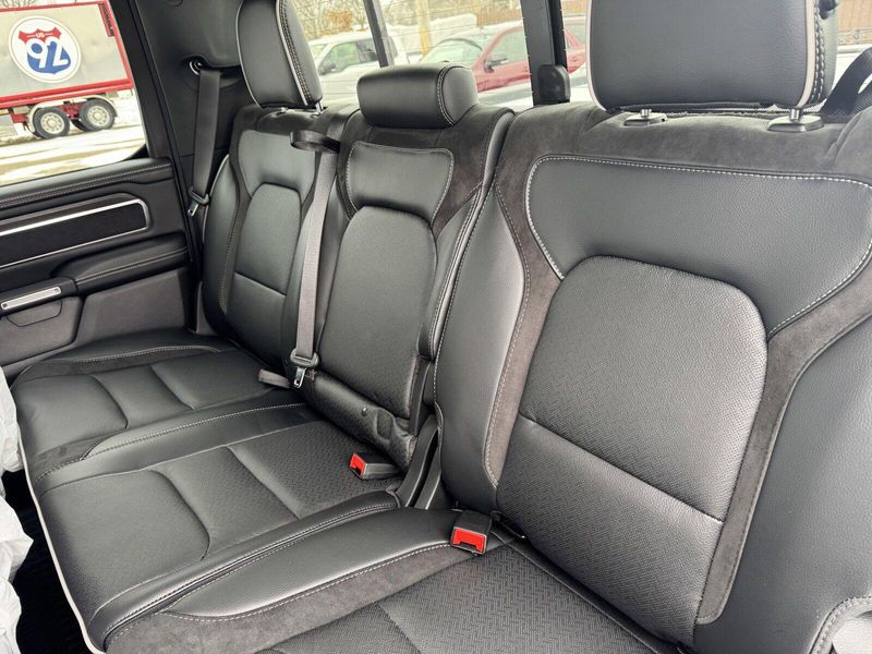 2025 RAM 1500 LaramieImage 12
