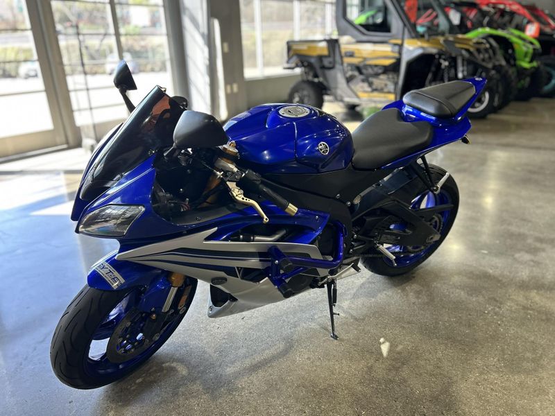 Used 2016 Yamaha YZF-R6 Image 9