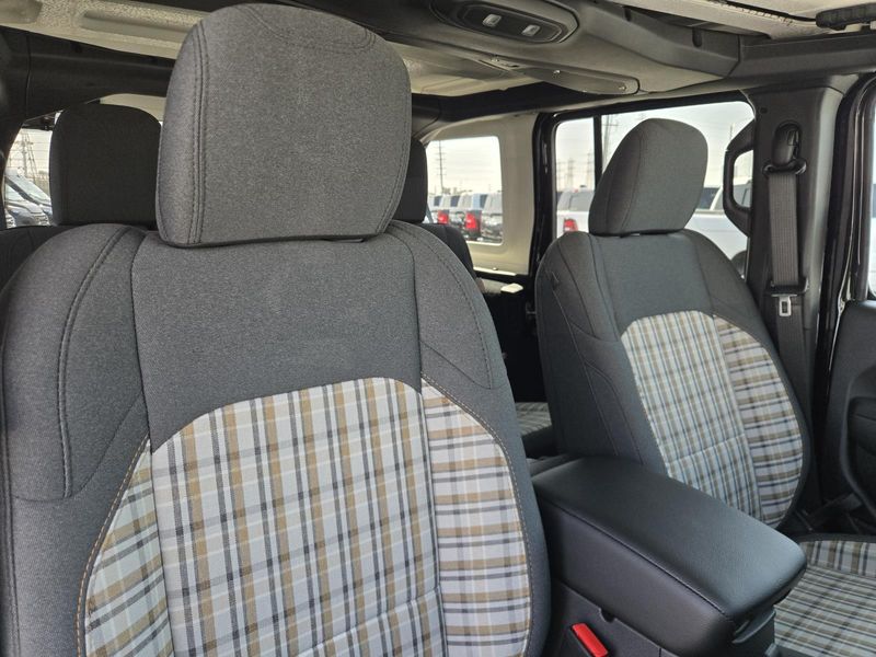 New 2026 Jeep Wrangler 4-door 85th Anniversary Edition