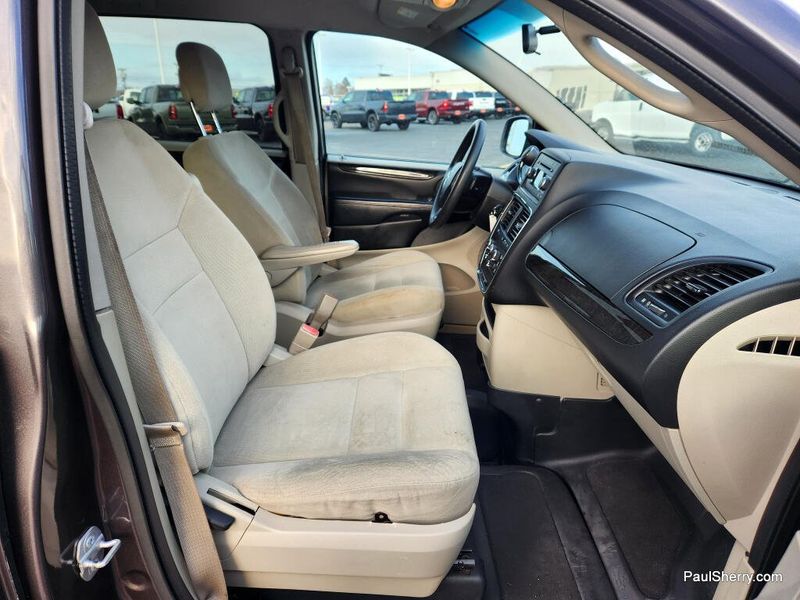 Used 2015 Dodge Grand Caravan SE