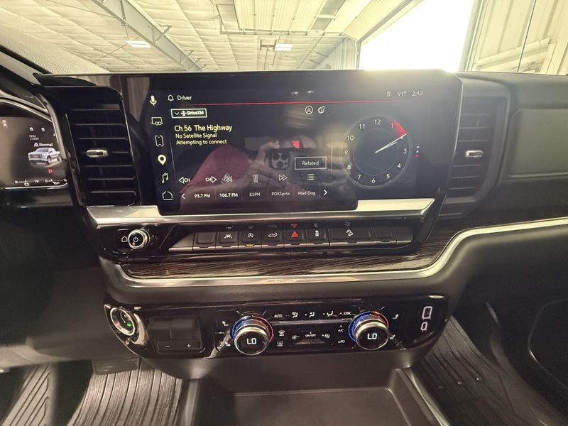Used 2026 GMC Sierra 1500 ElevationImage 22