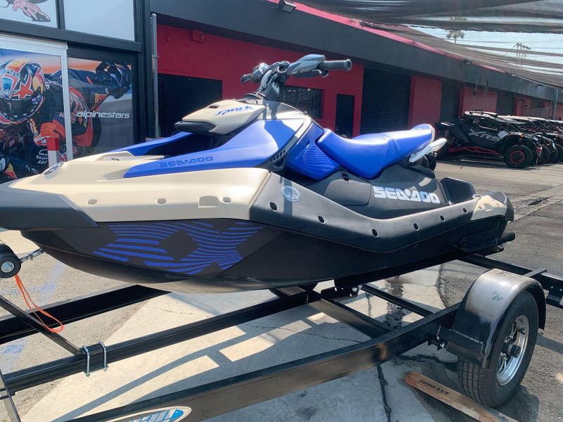 New 2025 Sea-Doo SPARK FOR 3 90 TRIXX (SOUND SYSTEM) Image 10