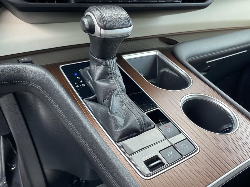 2023 Toyota Sienna XLEImage 26