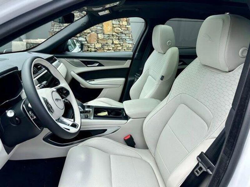 2025 Jaguar F-PACE R-Dynamic S