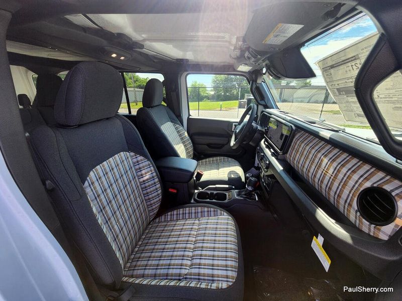 New 2026 Jeep Wrangler 4-door 85th Anniversary Edition