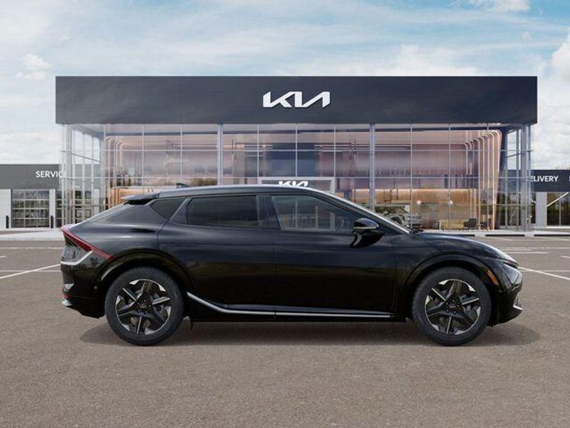New 2025 Kia EV6 WindImage 8