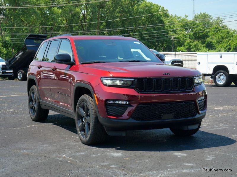 New 2025 Jeep Grand Cherokee Limited 4x4