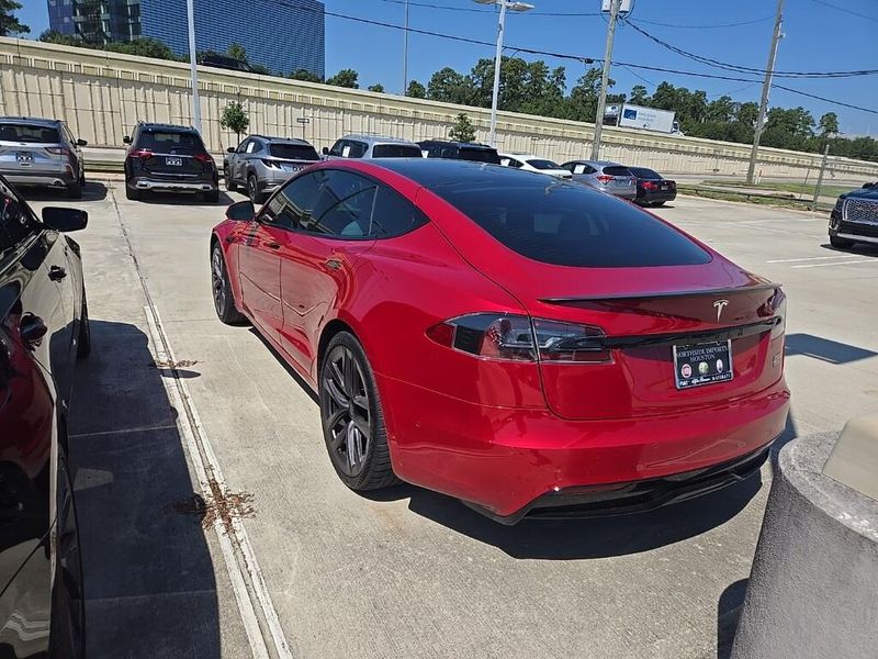 2022 Tesla Model S Plaid photo 4