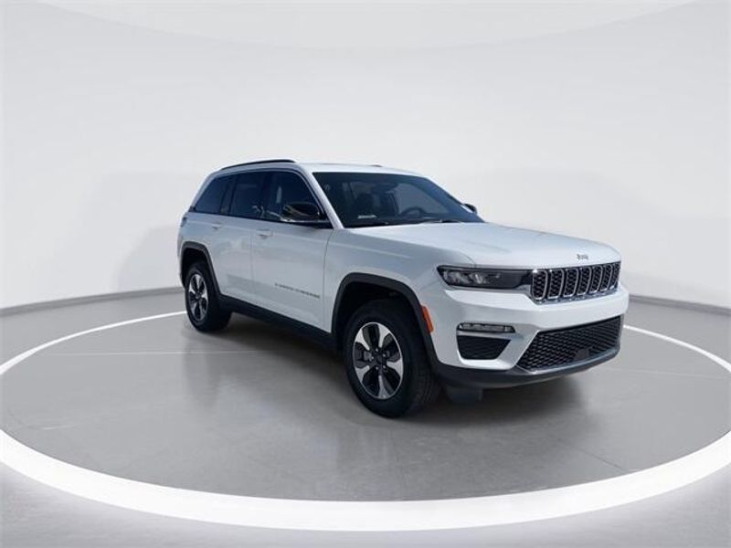 2024 Jeep Grand Cherokee 4xeImage 2