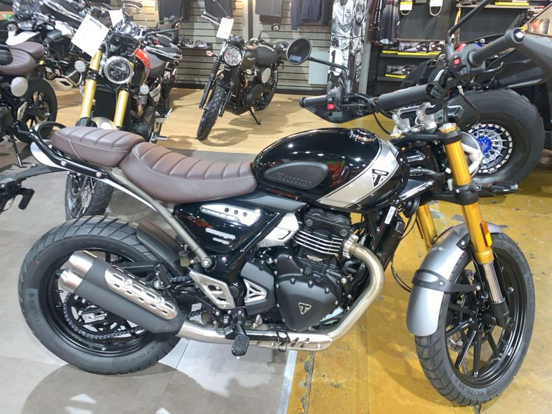 New 2025 Triumph SCRAMBLER 400 X Image 17