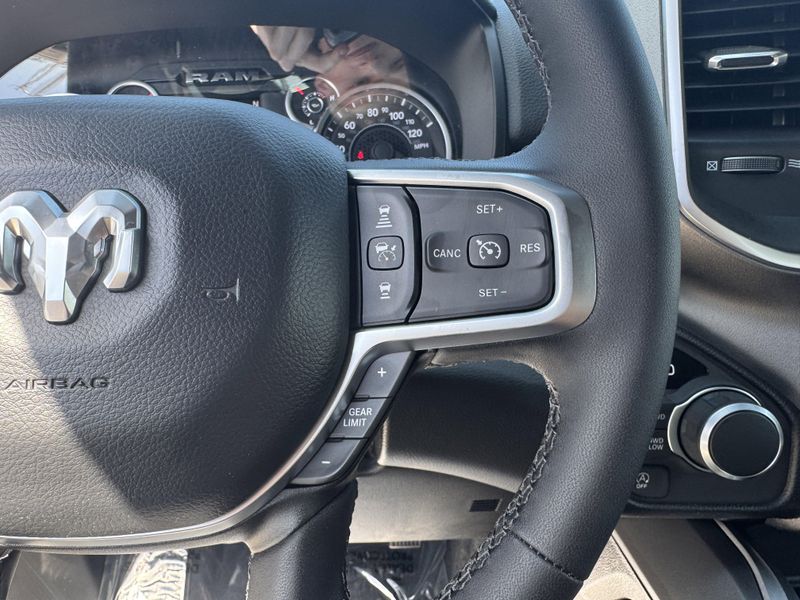 2025 RAM 1500 Big HornImage 21