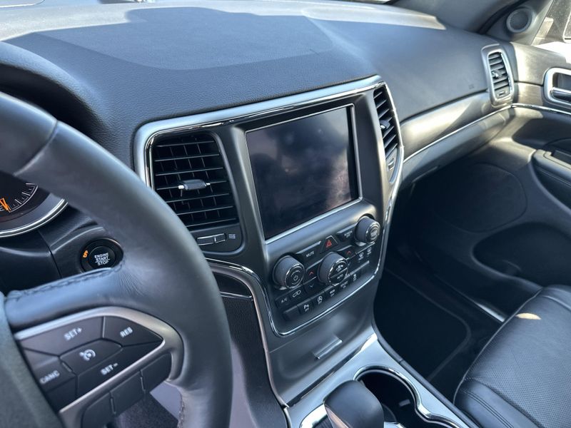 Used 2018 Jeep Grand Cherokee LimitedImage 26