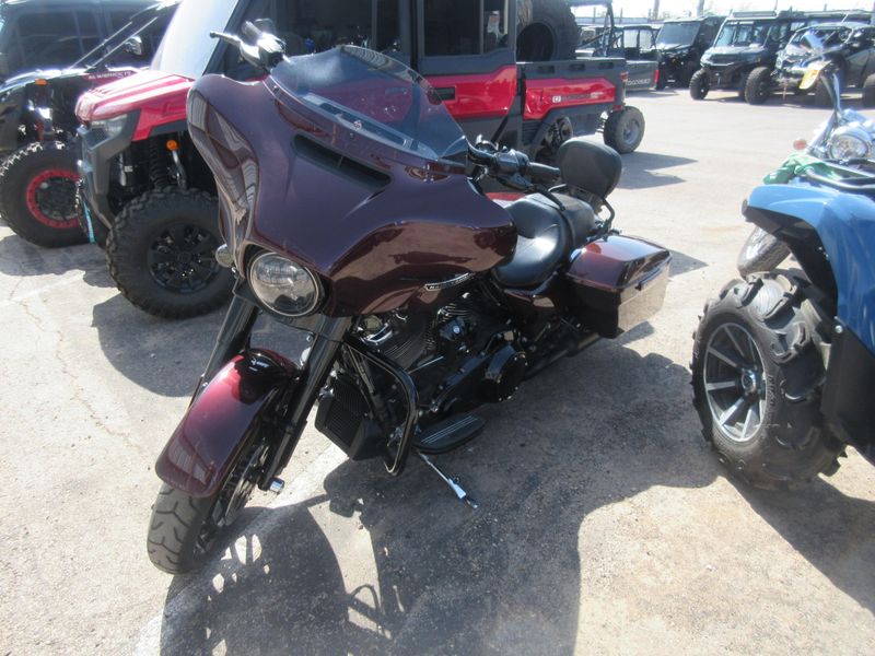 USED 2018 HARLEY STREET GLIDE SPECIAL Image 4