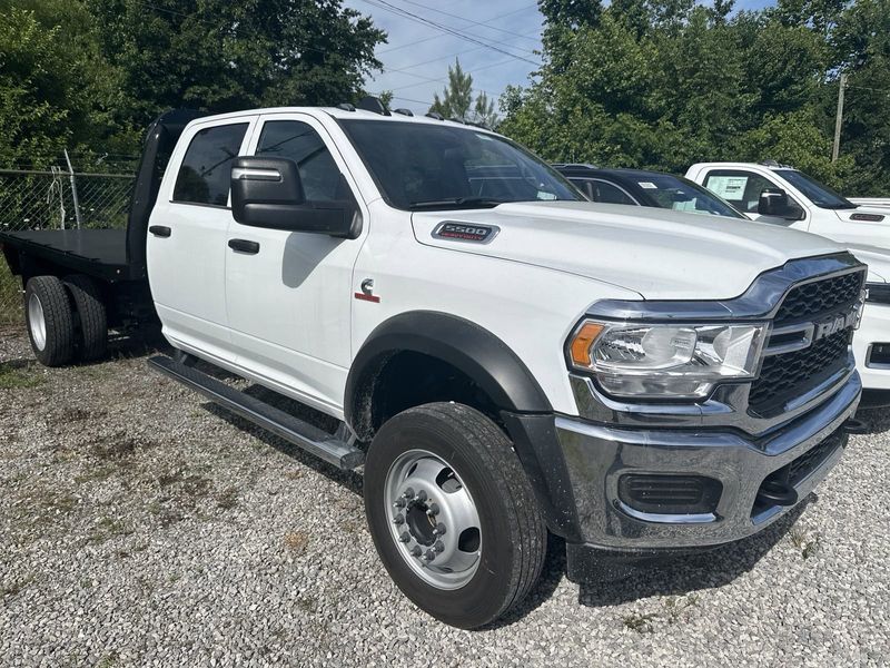 2024 RAM 5500 Tradesman Chassis Crew Cab 4x4 84