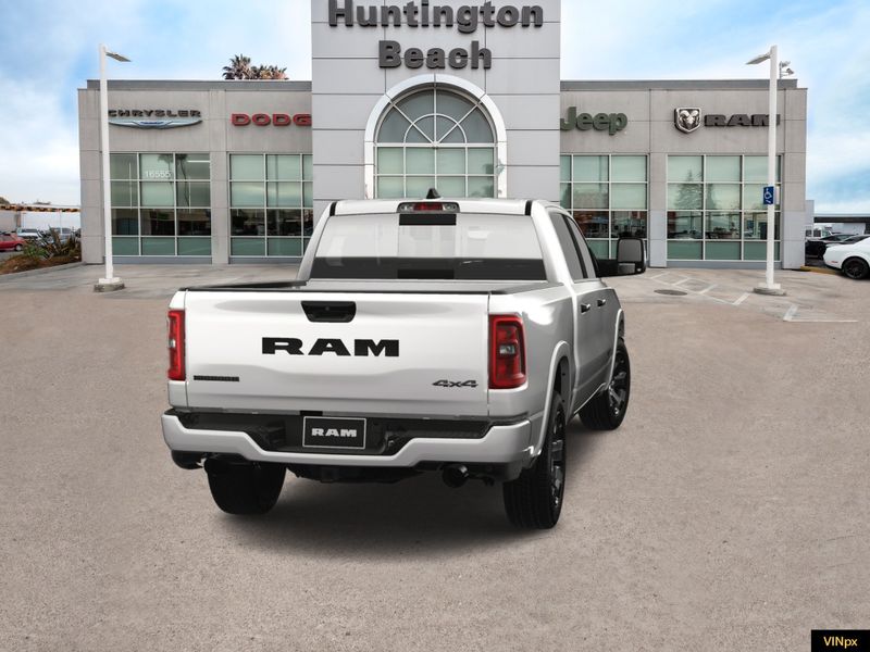 2025 RAM 1500 Big Horn Crew Cab 4x4Image 14