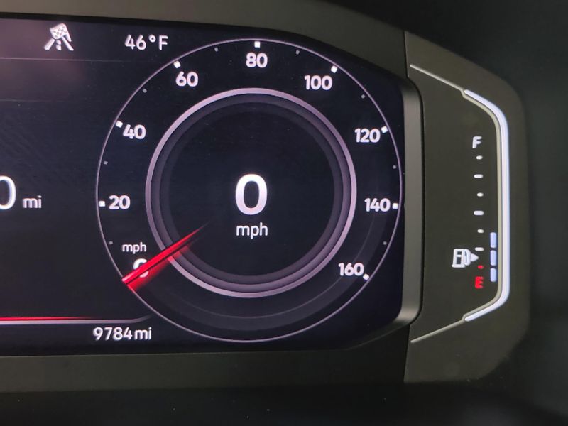 Used 2024 Volkswagen Tiguan AWD SEL R-Line w/Sunroof/NavImage 34