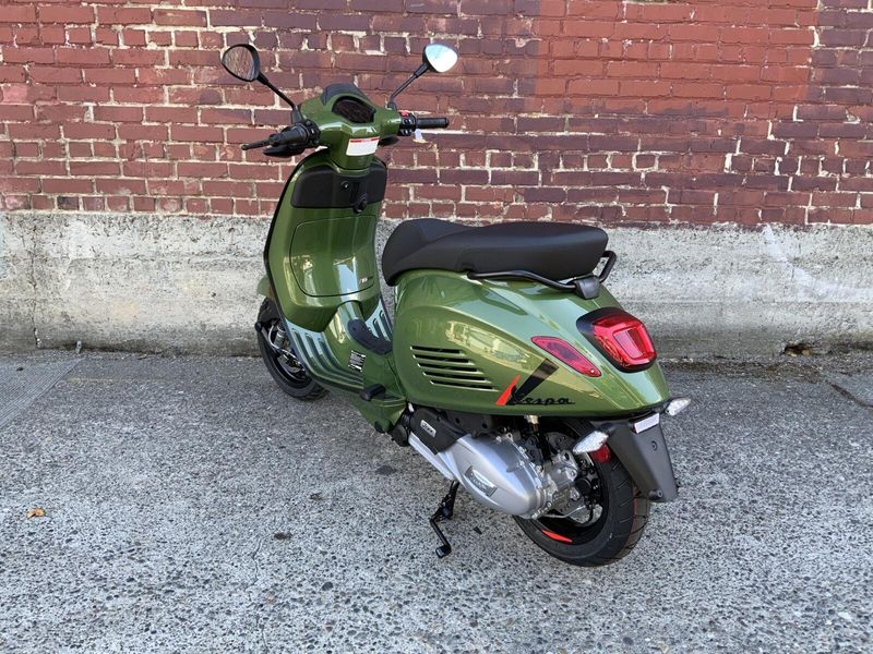 New 2027 Vespa SPRINT SPORT 150 