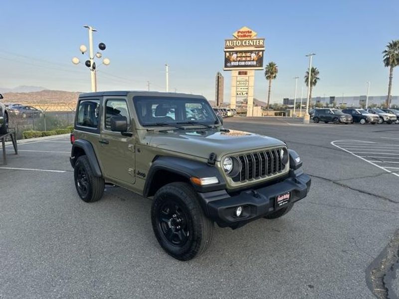 Used 2025 Jeep Wrangler SportImage 1