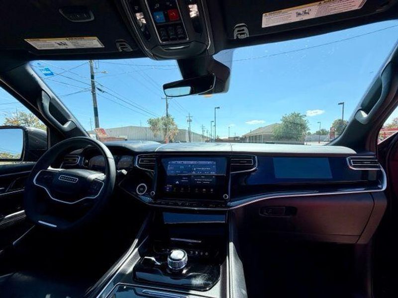 2022 Jeep Wagoneer Series IImage 13