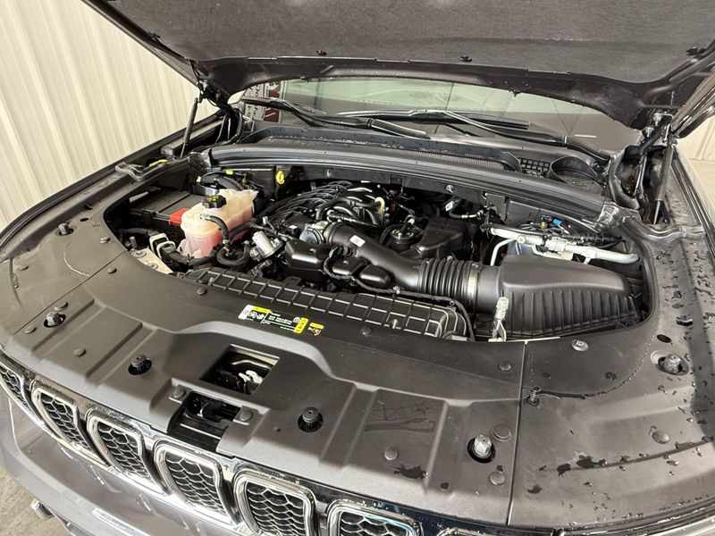 Used 2024 Jeep Grand Cherokee L OverlandImage 21