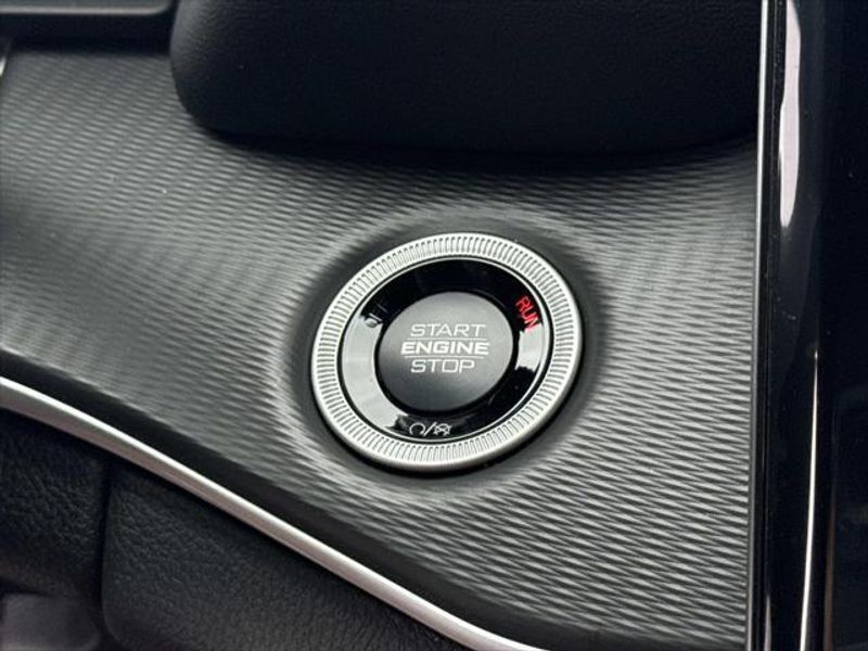 New 2026 Jeep Grand Cherokee Laredo 4x2