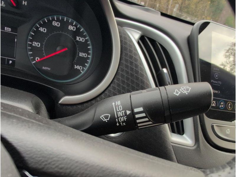 Used 2024 Chevrolet Malibu LTImage 25