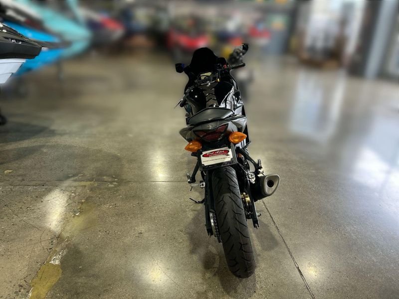 Used 2021 Yamaha YZF-R3 ABS Image 12