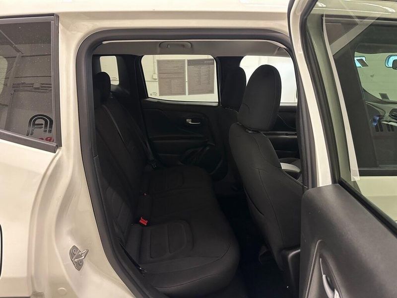 2022 Jeep Renegade LatitudeImage 25