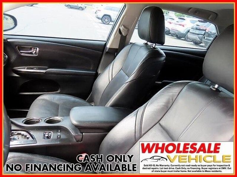 2014 Toyota Avalon LimitedImage 13
