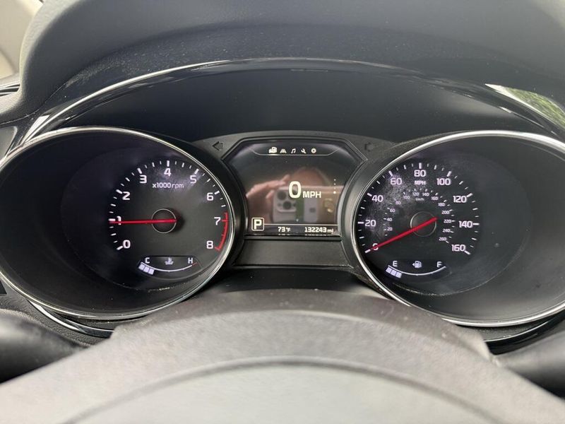 2017 Kia Sedona EX photo 20