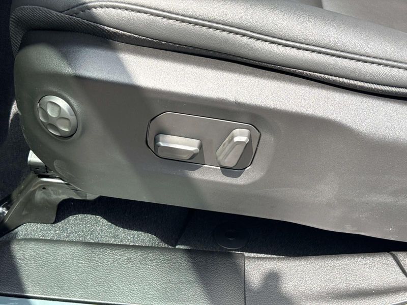 New 2026 Jeep Wrangler 4-door Rubicon X