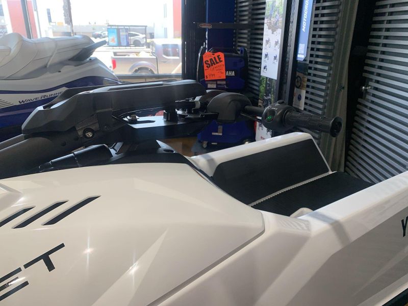 2025 Yamaha Superjet Image 15