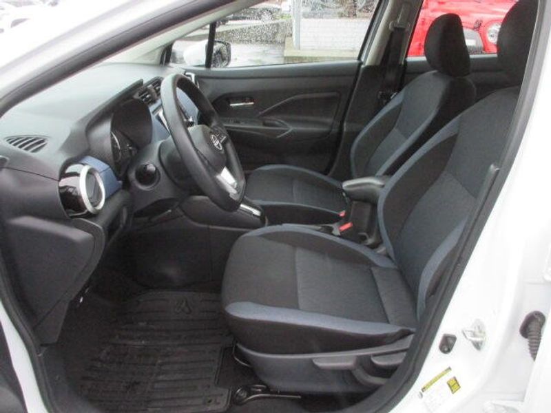 Used 2023 Nissan Versa SVImage 15