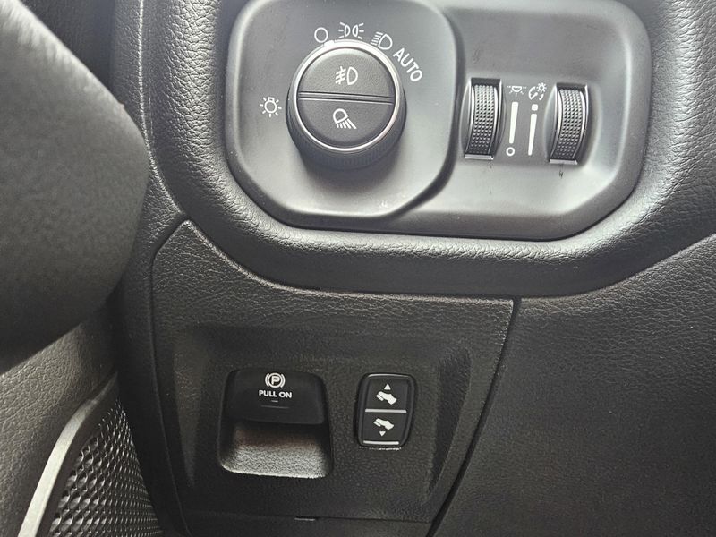 New 2025 RAM 1500 Big HornImage 19