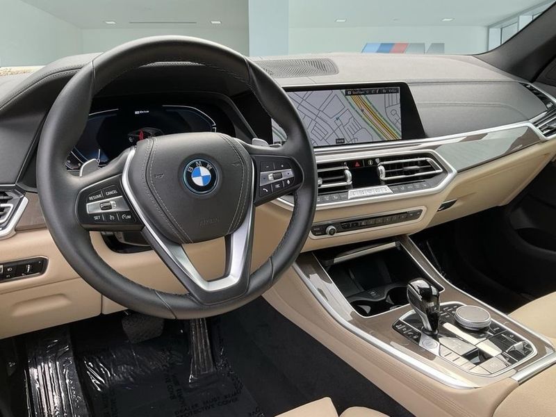 2022 BMW X5 xDrive45eImage 31