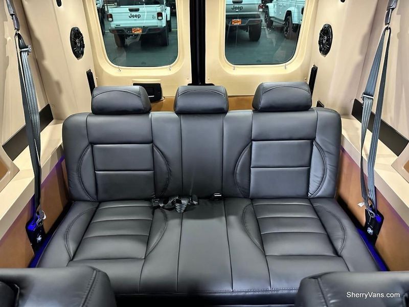 2022 RAM ProMaster 3500 High RoofImage 2