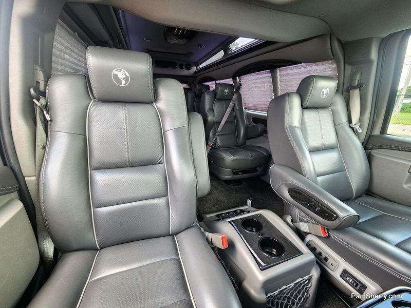 2017 GMC Savana 2500 Image 3
