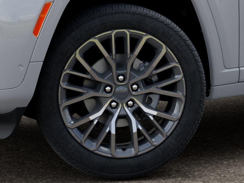 New 2026 Jeep Grand Cherokee L Summit 4x4Image 8