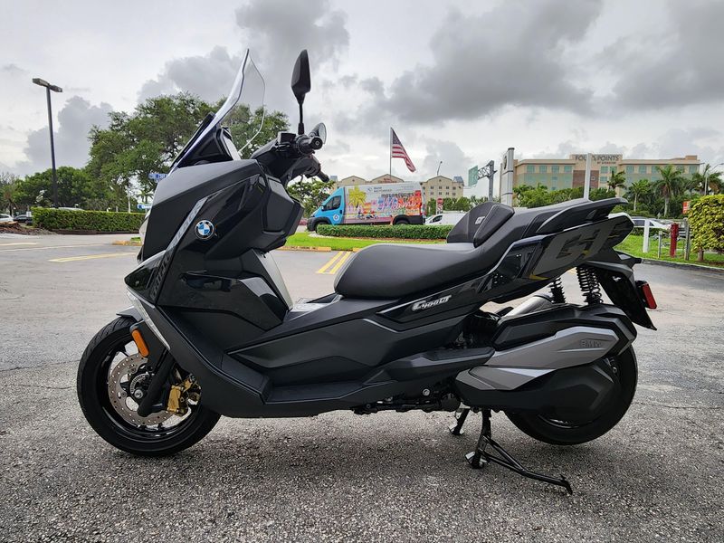 2022 BMW C 400 GT Image 1