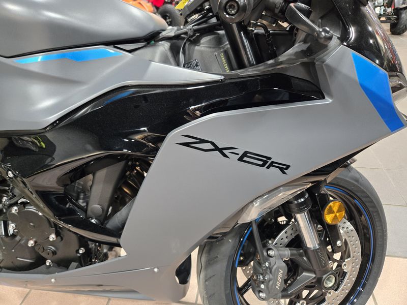 NEW 2025 KAWASAKI NINJA ZX6R NINJA ZX6R BASE Image 7