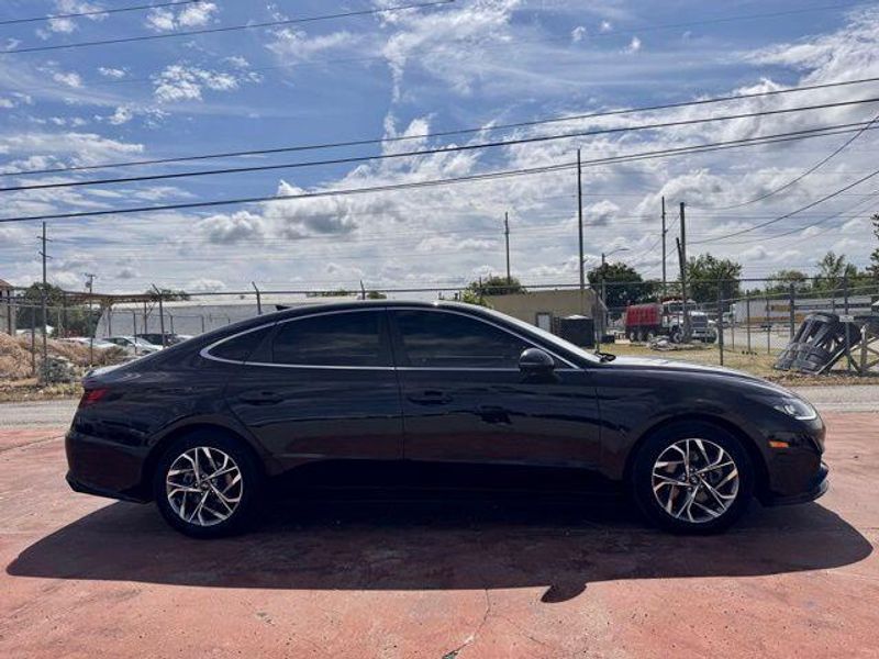 Used 2022 Hyundai Sonata SELImage 5