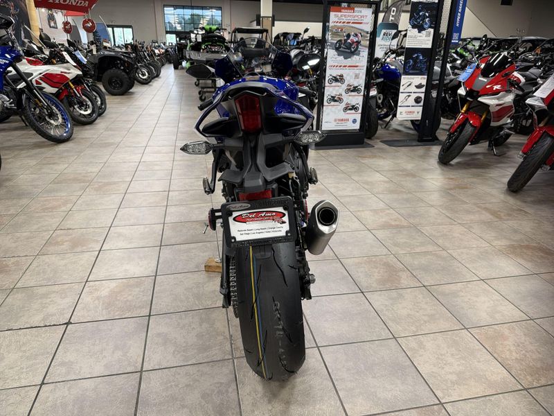 New 2026 Yamaha YZF-R1 Image 16