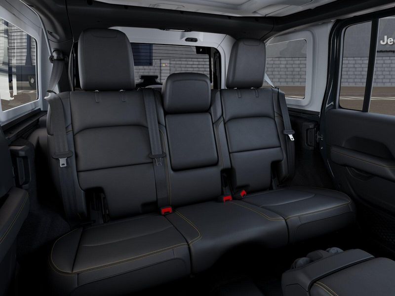 New 2026 Jeep Wrangler 4-door SaharaImage 15